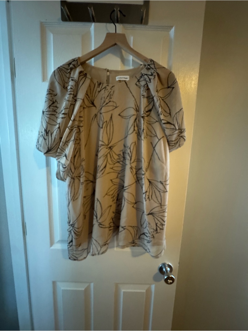 Calvin Klein Beige Floral Short Sleeve Blouse